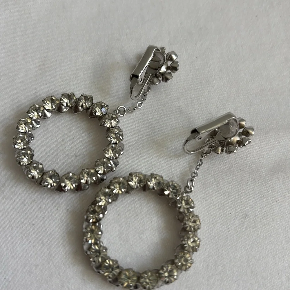 🩵5/$25🩵 Vintage lot of rhinestone and faux black onyx costume earrings